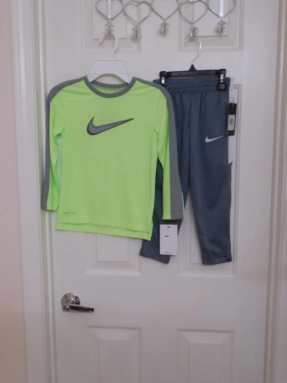 NWT Huge 17pc Nike L/S S/S Shirts Pants Joggers Sweatshirts Bundle sz 4 4t - Picture 9 of 12